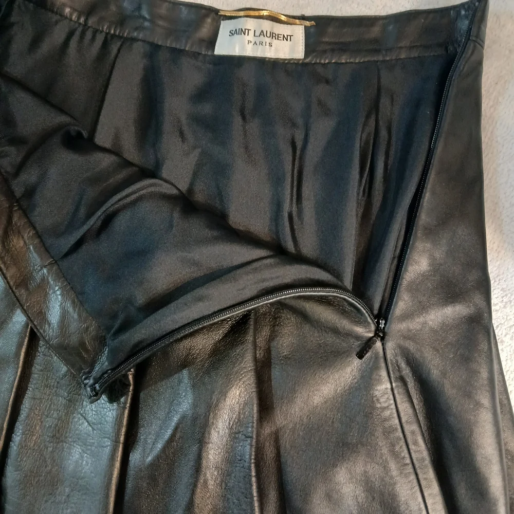 Saint Laurent Black Skater Leather Skirt - Picture 10 of 15
